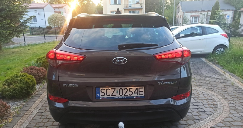 Hyundai Tucson cena 71900 przebieg: 77700, rok produkcji 2016 z Łask małe 596